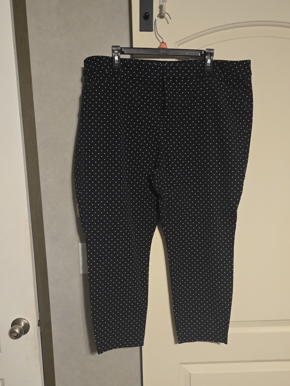 Old Navy Black with White Polka Dot Women’s Pixie Dress Pants